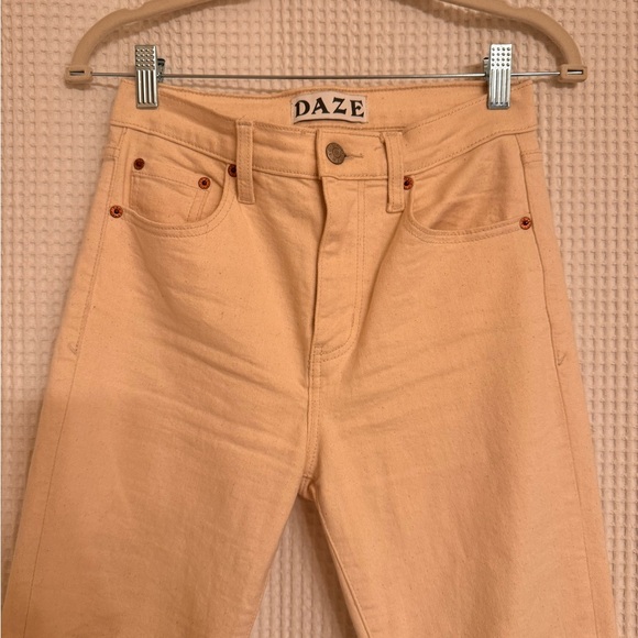 Daze off white denim - size 25 - Picture 2 of 6